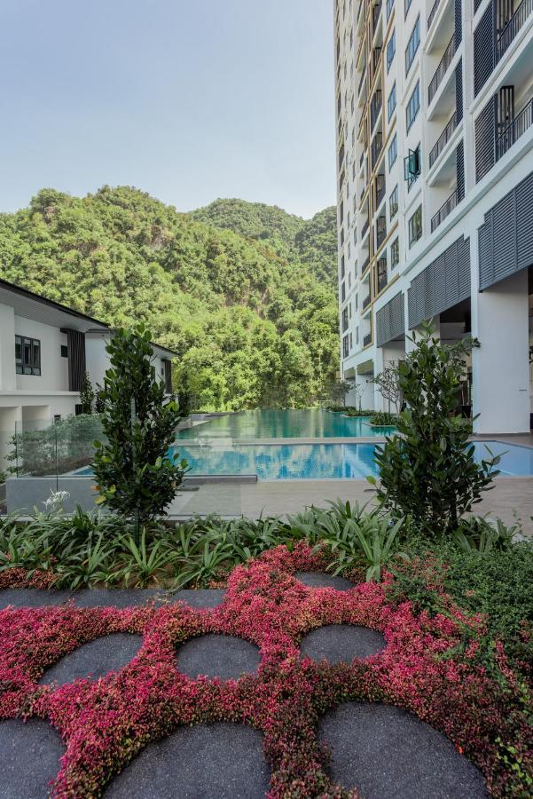 Ipoh Tambun Lost World Sunway Onsen Suites Luna 2R2B 8Paxs Exteriör bild